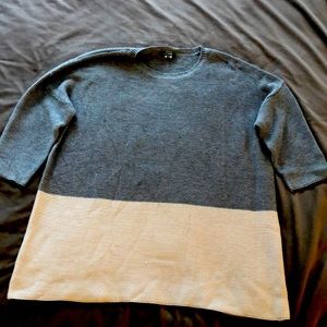 Women’s Grey and Cream Colorblock Sweater - M/L